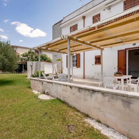 Guesthost - Mirto&more - Polpo & Pesce Cometa Apartamento *